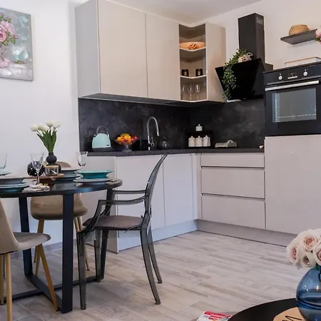 Apartment Sangalo *