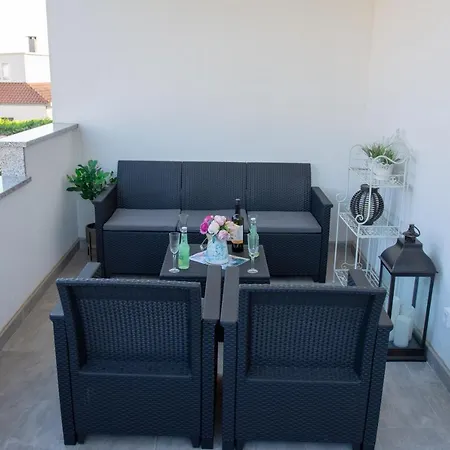 Sangalo Apartment