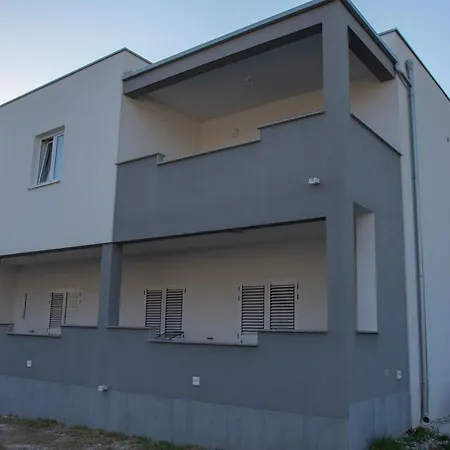 Apartment Sangalo *